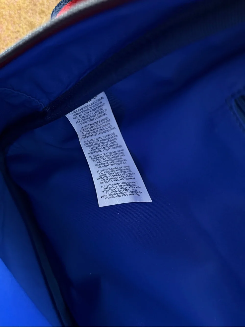 Gucci Blue Leather Backpack with Drip Logo in Yellow and Red